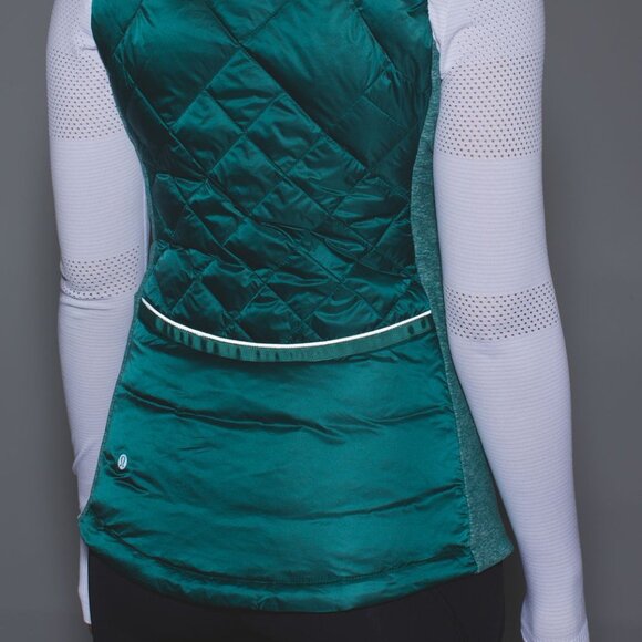 NWT Lululemon Down For A Run Vest, Sz 4, FORAGE TEAL - Picture 2 of 11